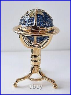 2001 Estee Lauder Pleasures Bejewled Globe Solid Perfume Compact RARE