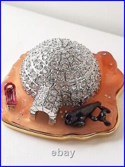 2002 Estee Lauder bejeweled FROSTED IGLOO Perfume Compact RARE