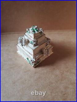 2003 ESTEE LAUDER Sylvia Weinstock WEDDING CAKE Solid Perfume COMPACT Beautiful