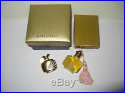 Beautiful Estee Lauder Romantic Moments Compact &. 25 oz 7 ml Perfume Vintage
