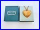 ESTEE-LAUDER-1976-FLUTED-HEART-NECKLACE-SOLID-PERFUME-COMPACT-in-Orig-BOX-VTG-01-txtk