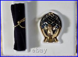 ESTEE LAUDER White Linen Solid Perfume Collectible Hinged Egg Compact NIB