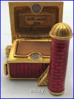 Estee Lauder 2004 Pleasures Perfume Little Red Barn Compact For Solid Perfume