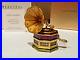 Estee-Lauder-2007-Solid-Perfume-Compact-Glorious-Gramophone-Jay-Strongwater-Mibb-01-jeun