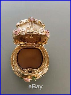 Estee Lauder Beautiful Party Cake Solid Perfume Compact
