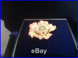 Estee Lauder Beautiful Romantic Flower Compact for Solid Perfume 2010 new in box