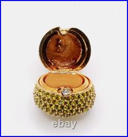 Esteé Lauder Crystal Green Pear NOS Solid Perfume Compact