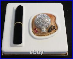 Estee Lauder Frosted Igloo Compact for Solid Perfume 2002 NEW