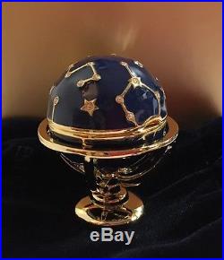 Estee Lauder PLEASURES Glittering Globe Solid Compact Collectable 2016 LE NIB