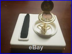 Estee Lauder Pleasures GLOBE Solid Perfume Compact 2001 MIB