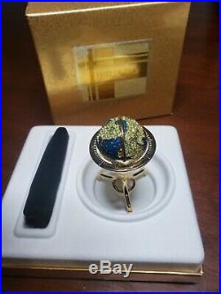 Estee Lauder Pleasures GLOBE Solid Perfume Compact 2001 MIB