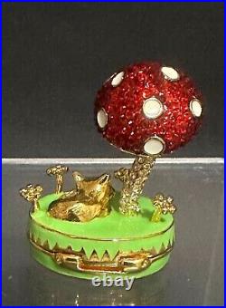 Estee Lauder WHIMSICAL FOX solid perfume compact 2022 Ltd Ed nwob