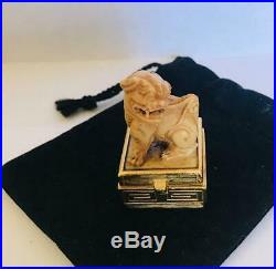 RARE1974 Estee Lauder AZUREE IVORY FOO DOG Solid Perfume Compact WithPOUCH
