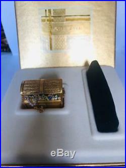 RARE2001 Estee Lauder DAZZLING GOLD TREASURE CHEST Solid Perfume Compact