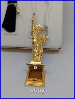 Statue of Liberty Solid Perfume Compact Estee Lauder Dazzling Gold