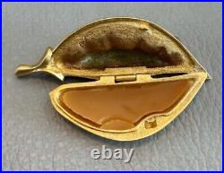 VTG Estee Lauder PEAS IN A POD WHITE LINEN SOLID PERFUME COMPACT Rare