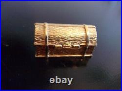 Vintage Pre-owned Estee Lauder Gold Treasure Chest Solid Perfume Compact